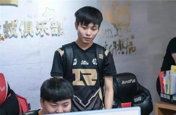 可替换的专